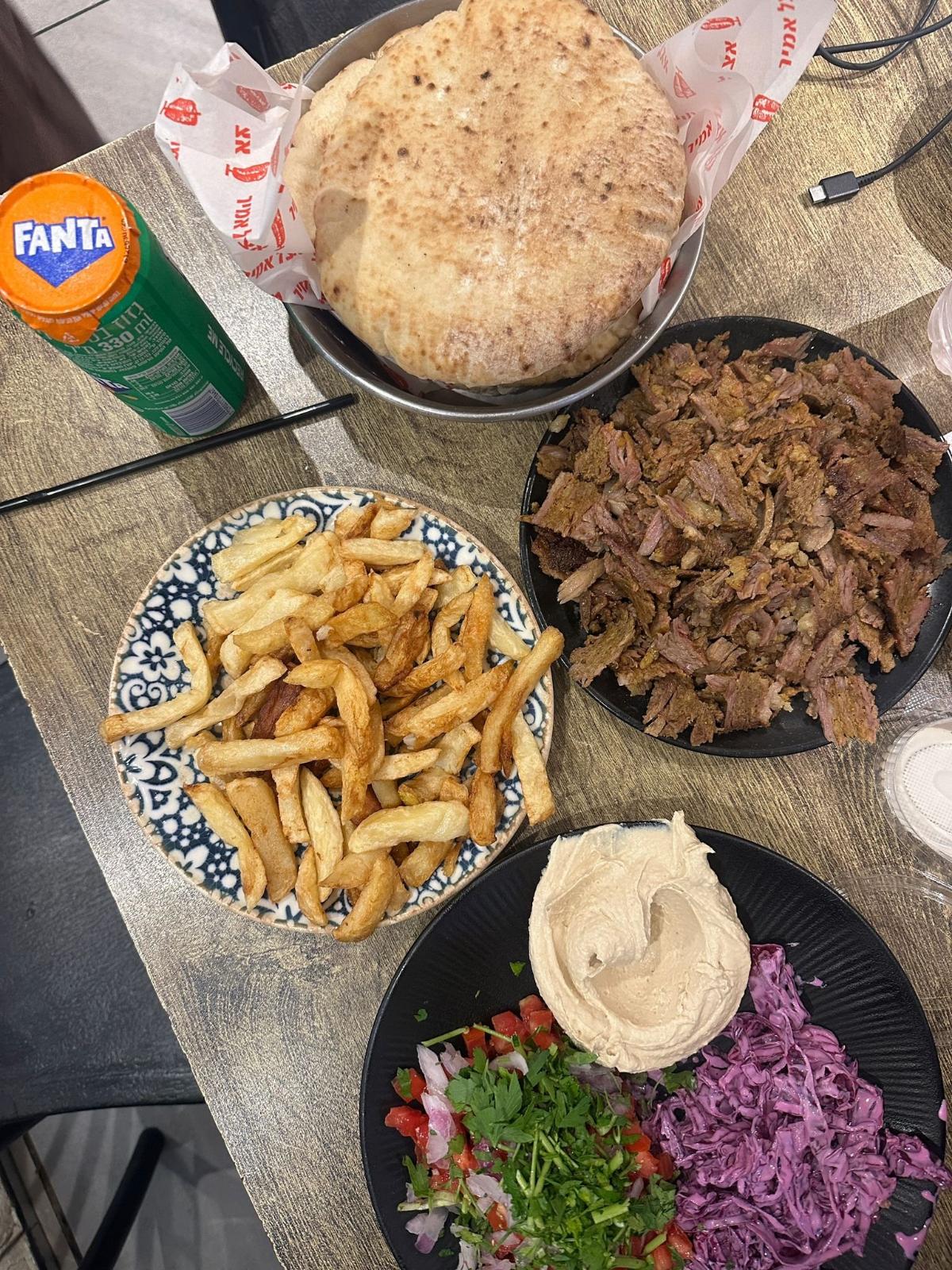 תמונה של שאוורמה כבש עסקית