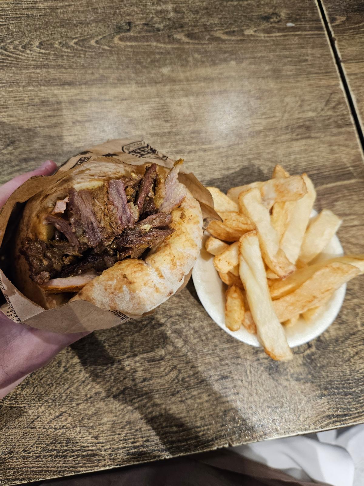 תמונה של פיתה שווארמה