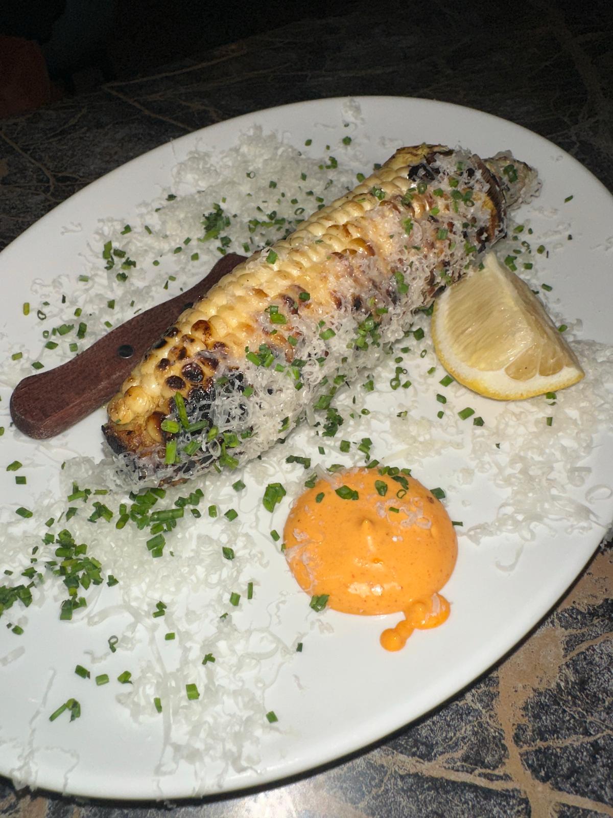 תמונה של תירס לבן באש גלויה