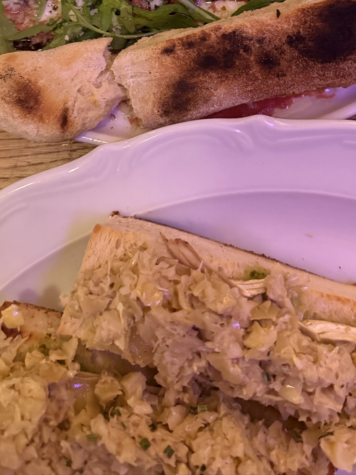 תמונה של ברוסקטת קממבר וארטישוק